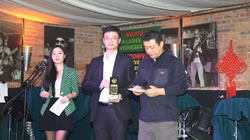 2013中國(guó)SUV年度車(chē)型頒獎(jiǎng)典禮在京舉行 鄧祿普敢越客AT3G獲殊榮